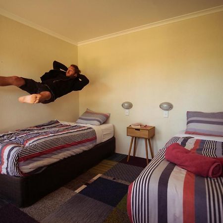 Jump Inn Alice Budget Accommodation Alice Springs Bagian luar foto