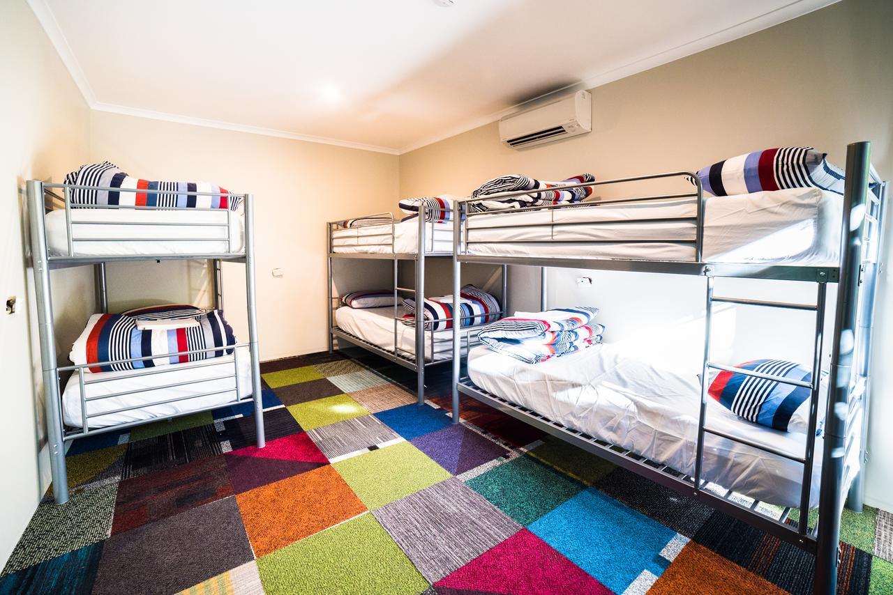 Jump Inn Alice Budget Accommodation Alice Springs Bagian luar foto