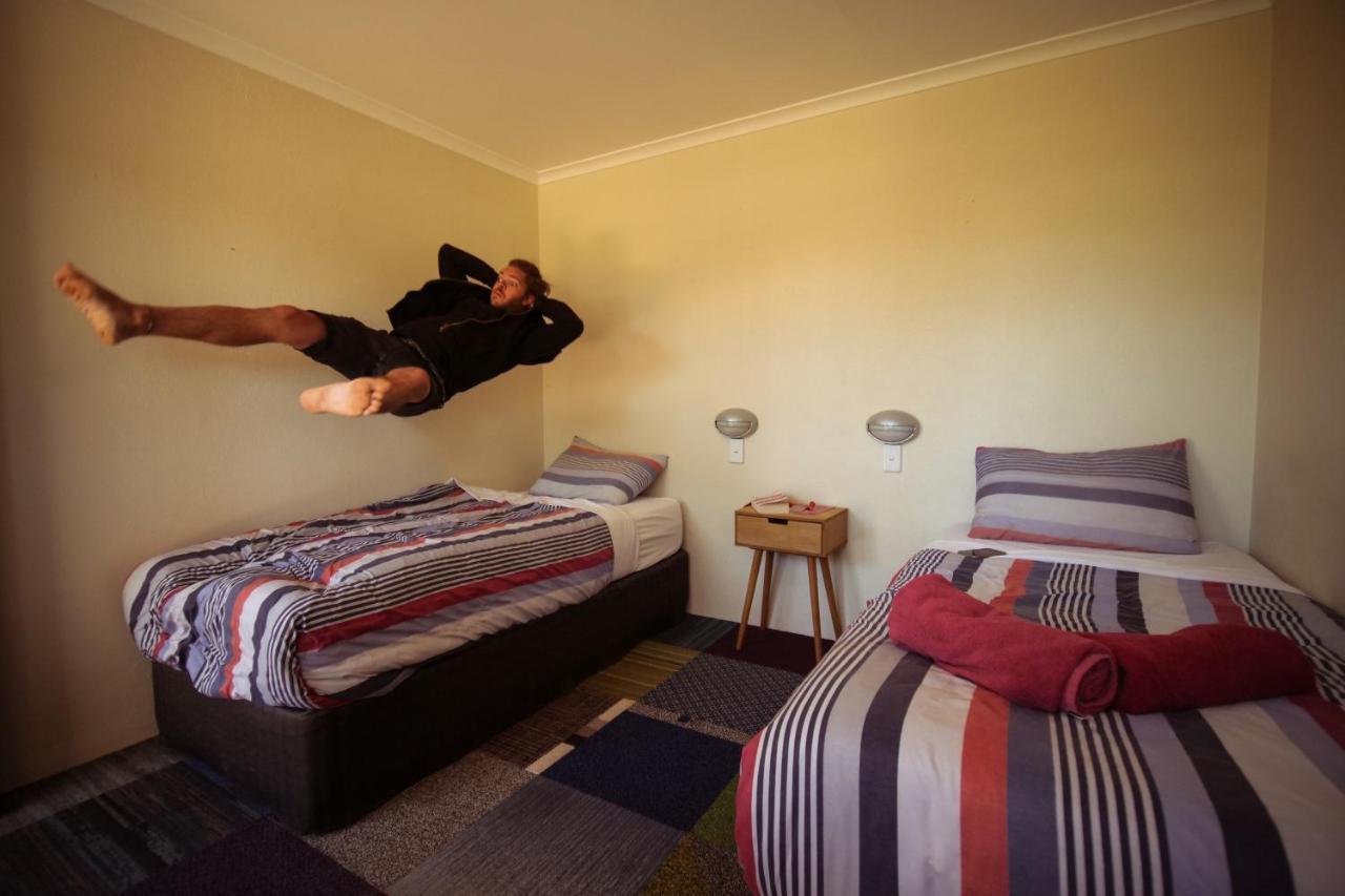 Jump Inn Alice Budget Accommodation Alice Springs Bagian luar foto