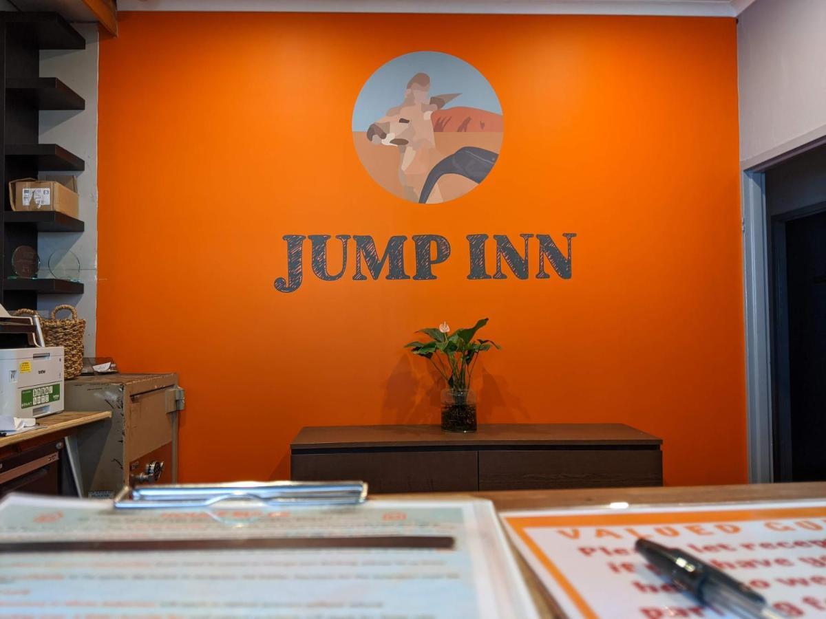 Jump Inn Alice Budget Accommodation Alice Springs Bagian luar foto