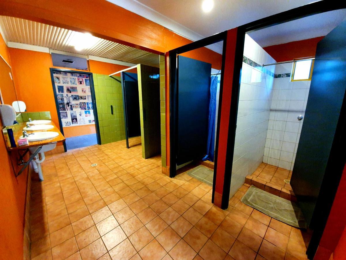 Jump Inn Alice Budget Accommodation Alice Springs Bagian luar foto