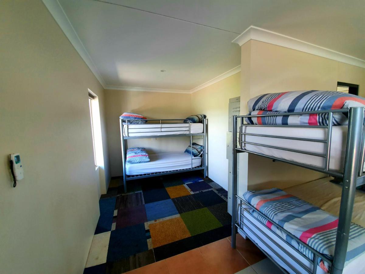 Jump Inn Alice Budget Accommodation Alice Springs Bagian luar foto