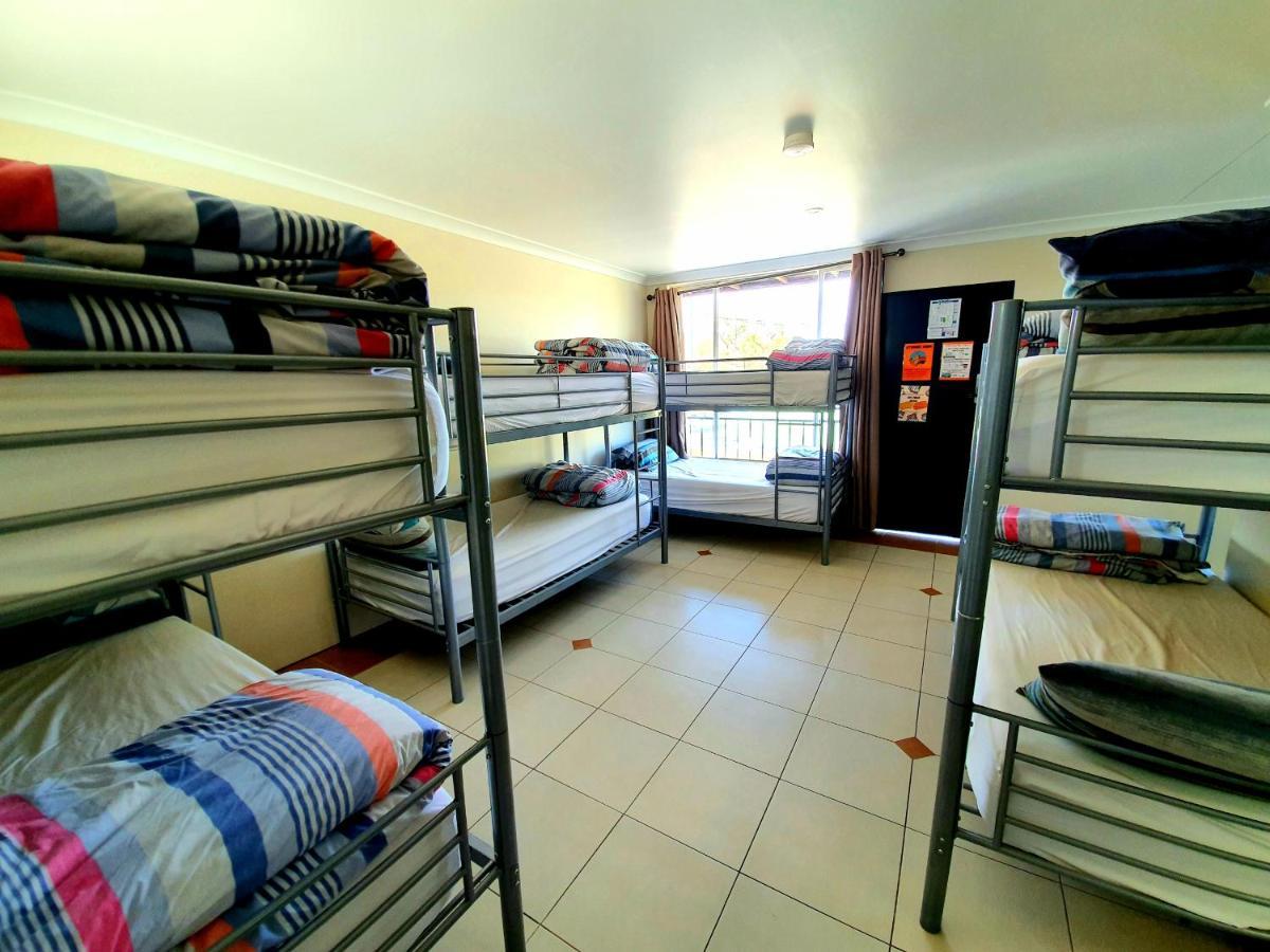 Jump Inn Alice Budget Accommodation Alice Springs Bagian luar foto