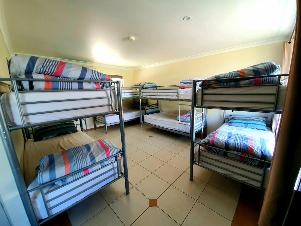 Jump Inn Alice Budget Accommodation Alice Springs Bagian luar foto